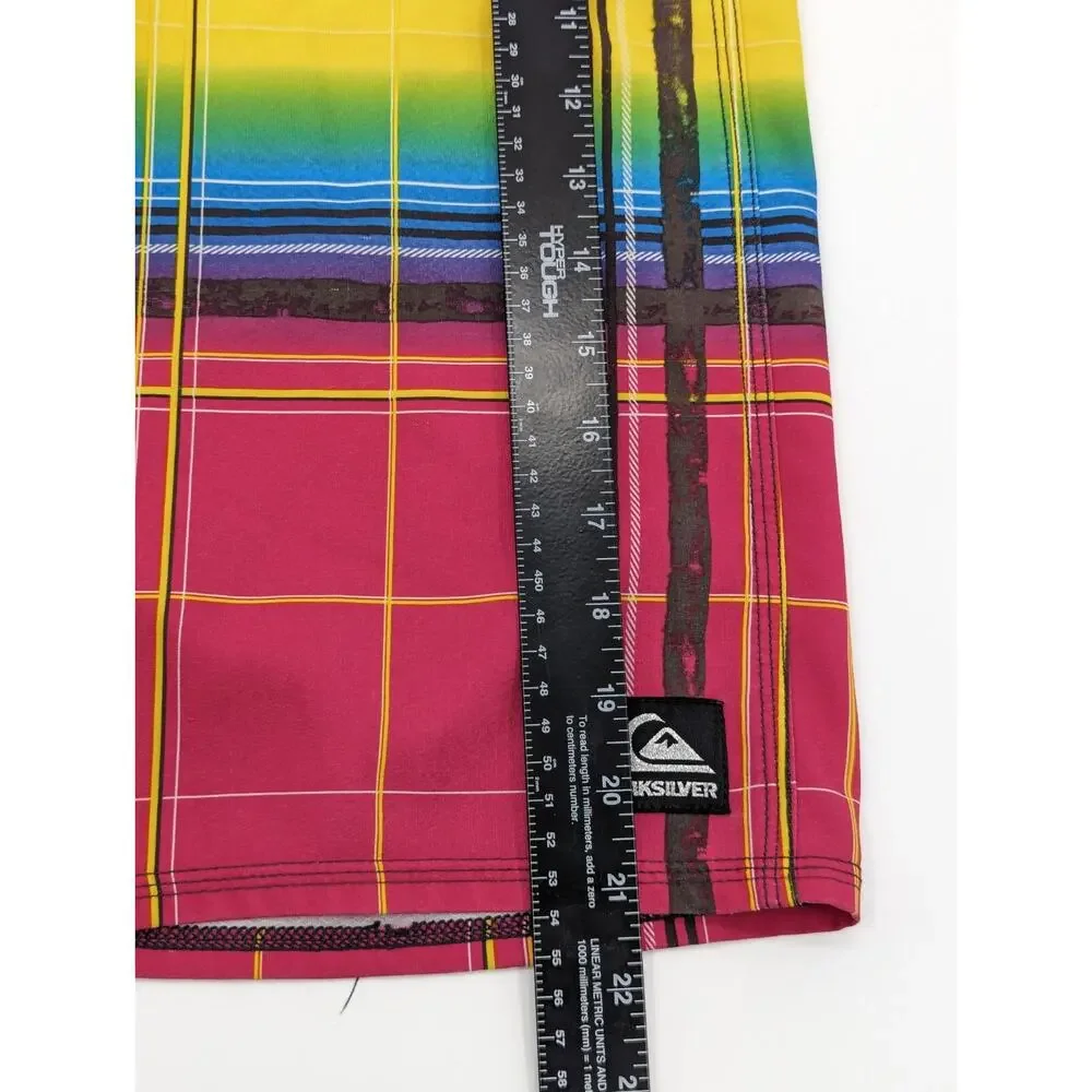 Quiksilver Men's Cypher Wonderland Surf Multicolor Plaid Board Shorts Size 28